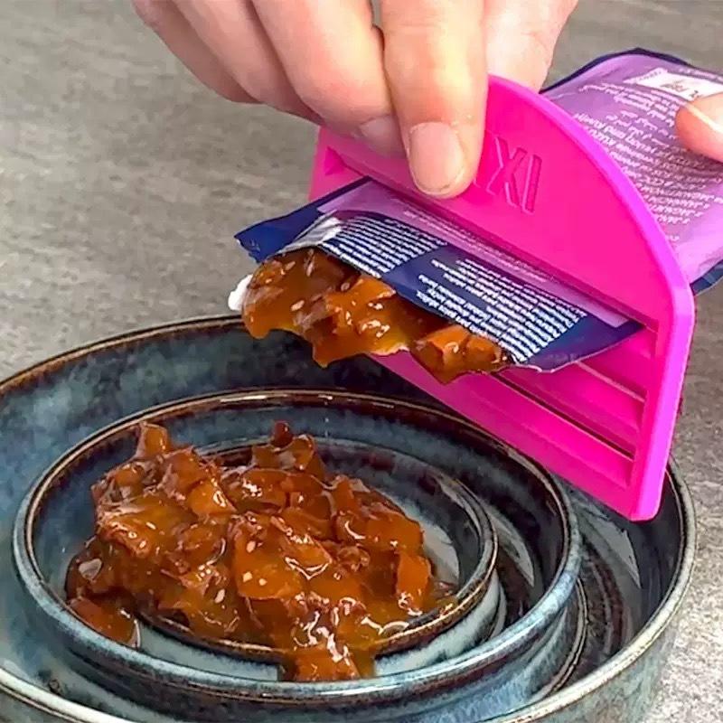 Food Pouch Reusable - Alat Pemeras Dispenser Camilan Kucing Baru,